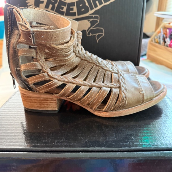 Freebird Galileo Sandals size 9 tan - Picture 6 of 9